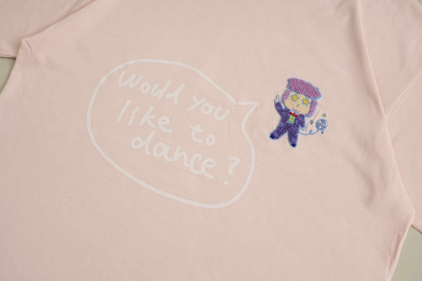 001 Today I'm going to be a little bold with my T-shirt.